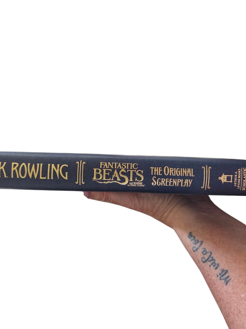 Fantastic Beasts The Original Screenplay - Hardcover 1st Edition Printed 2016 - Picture 4 of 4